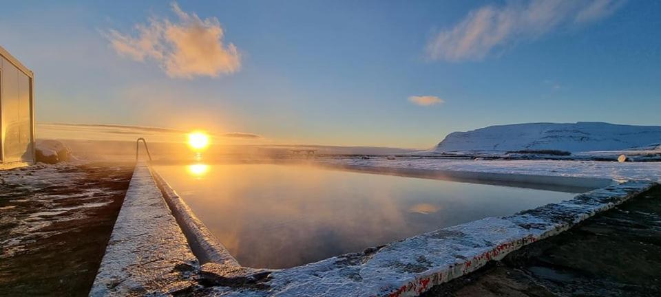 Kirkjubraut - Church Street Villa Tálknafjörður Eksteriør bilde