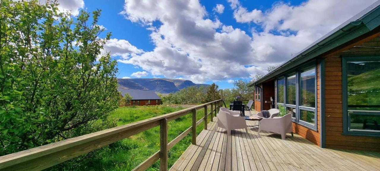 Kirkjubraut - Church Street Villa Tálknafjörður Eksteriør bilde